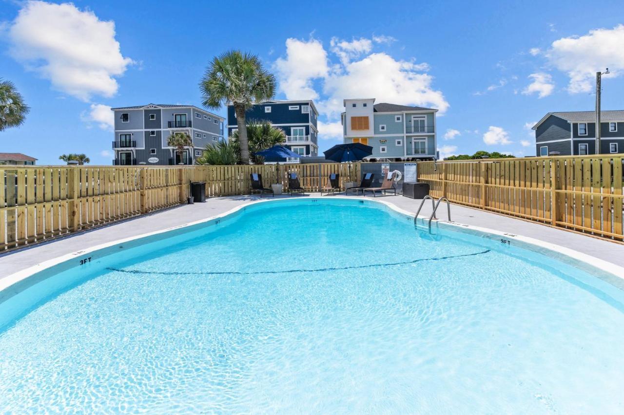 The Beach House At Oak Island By Carolina Resorts Экстерьер фото