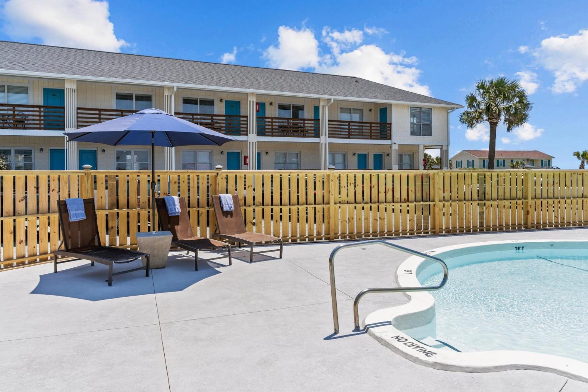 The Beach House At Oak Island By Carolina Resorts Экстерьер фото
